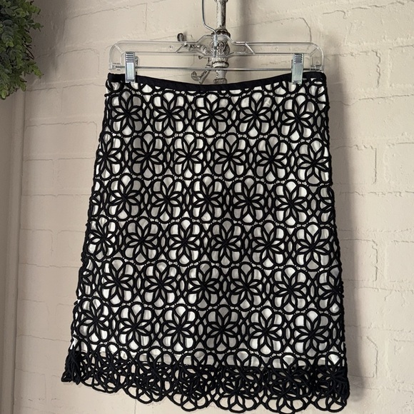 Postage stamp by Anthropologie skirt black floral appliqué overlay cream lined 2 - Picture 2 of 5